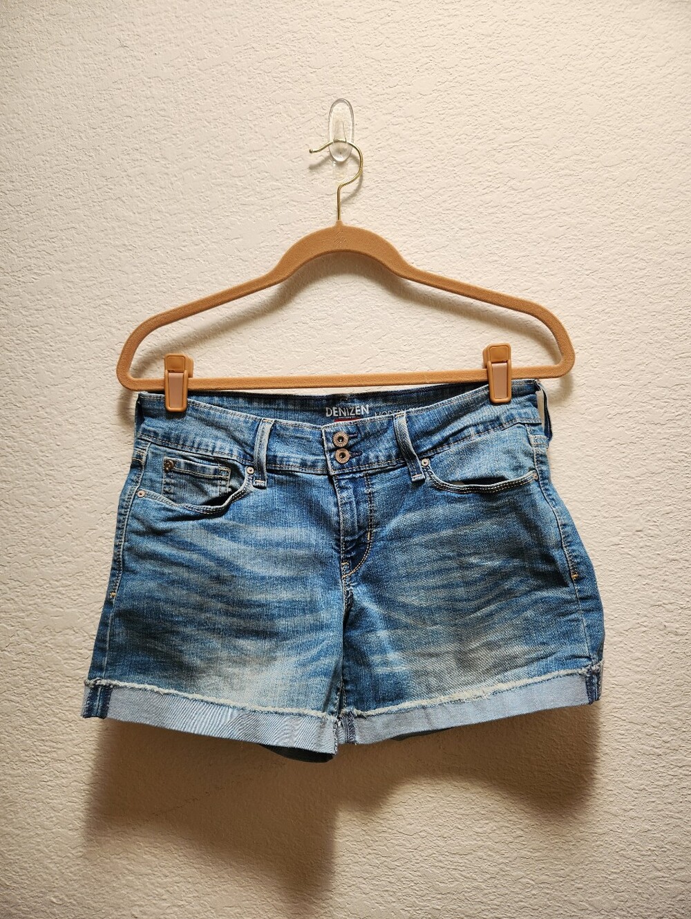 Denizen from Levi's Mordern Cuffed Shorts 4/27